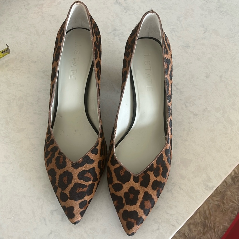 New. 1.state animal print heels size 12